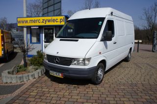 Mercedes Sprinter 210