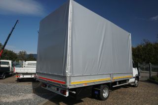 Renault Mascott